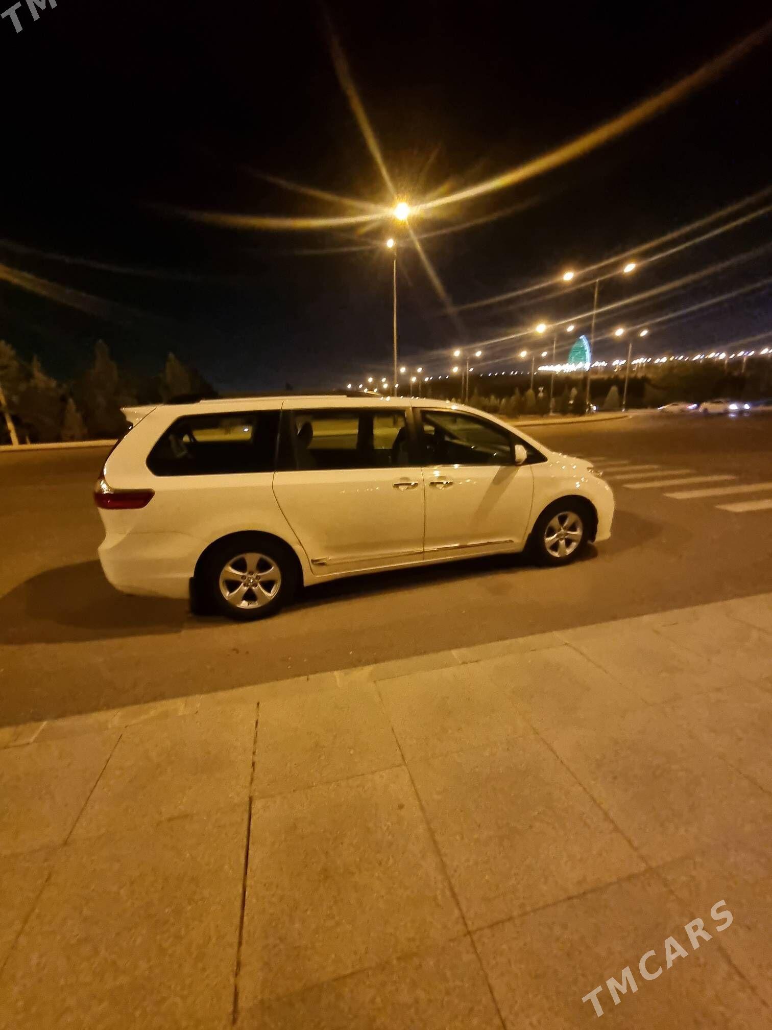 Toyota Sienna 2017 - 358 000 TMT - Aşgabat - img 6