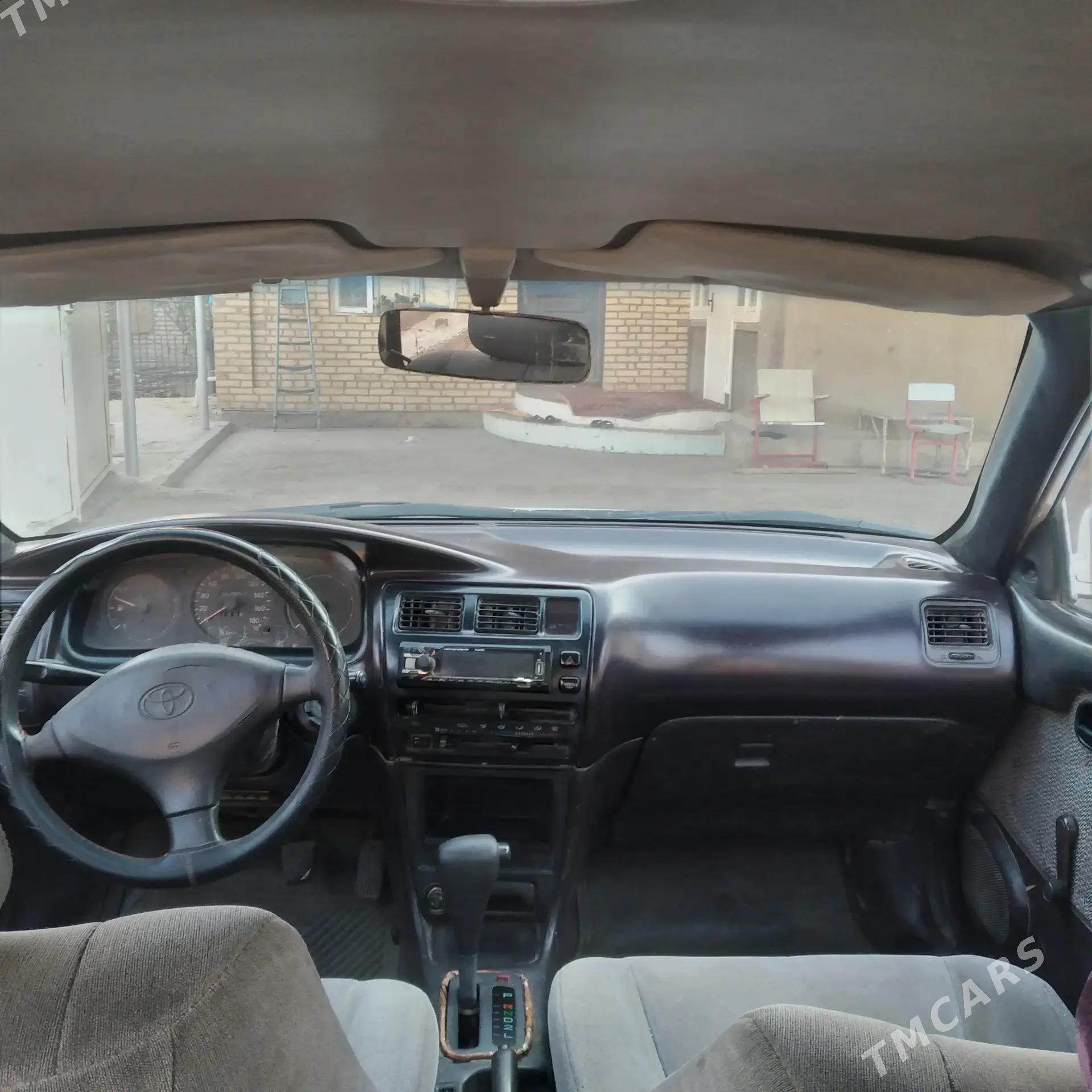 Toyota Corolla 1993 - 52 000 TMT - Шатлык - img 1