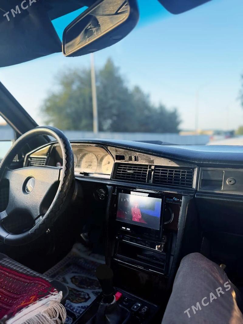 Mercedes-Benz 230E 1997 - 90 000 TMT - Aşgabat - img 4