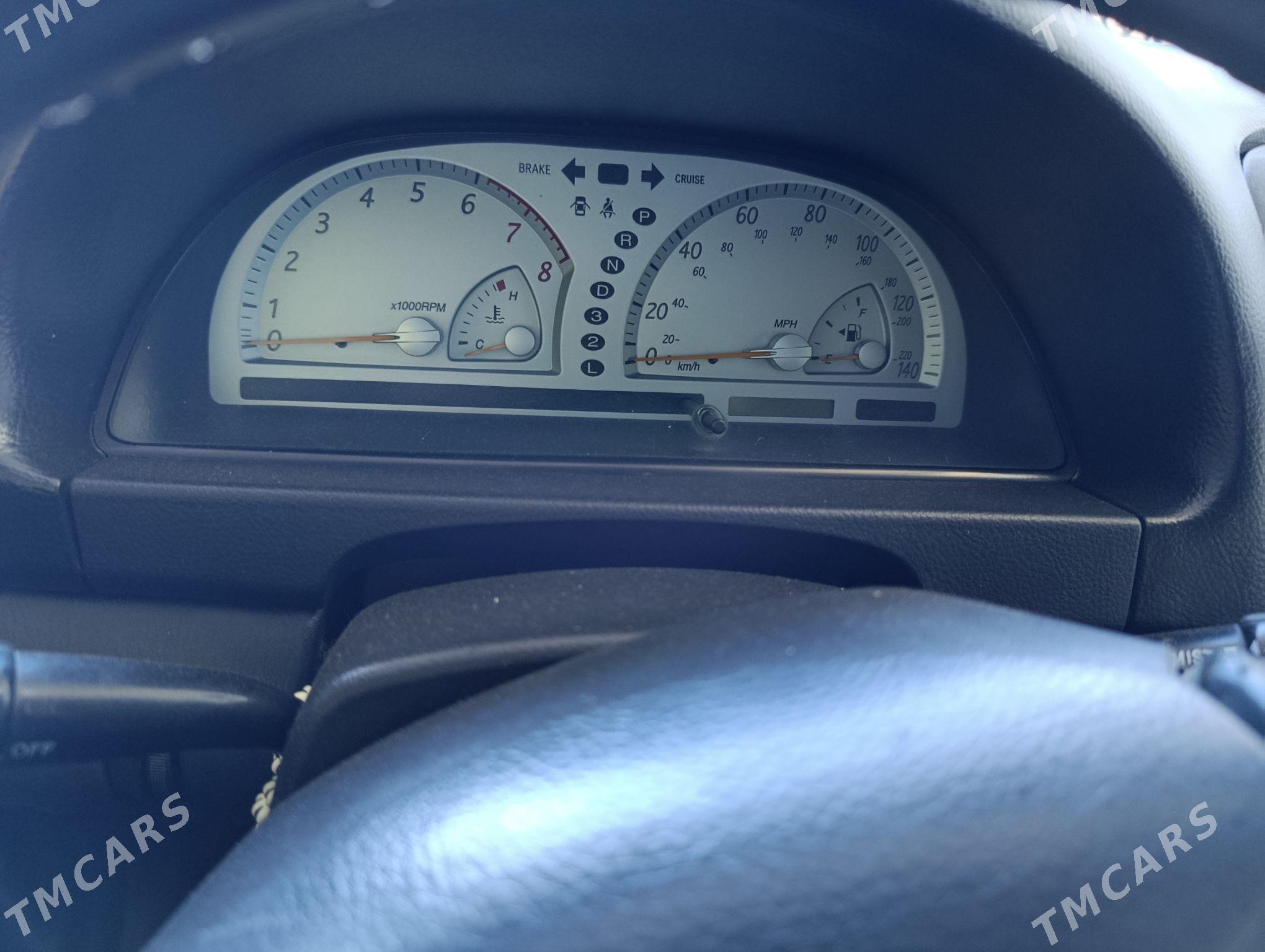 Toyota Camry 2003 - 180 000 TMT - Çärjew - img 3