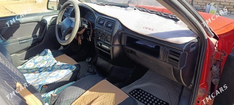 Opel Vectra 1990 - 32 000 TMT - Байрамали - img 4