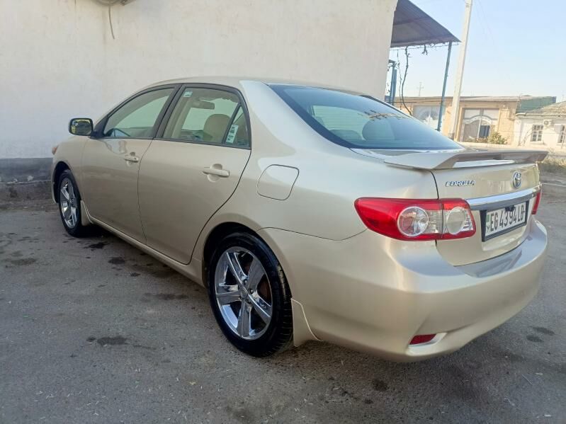 Toyota Corolla 2012 - 156 000 TMT - Туркменабат - img 9
