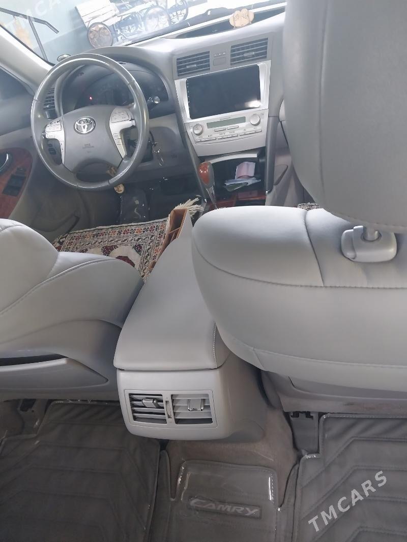 Toyota Camry 2010 - 220 000 TMT - Гёкдепе - img 5
