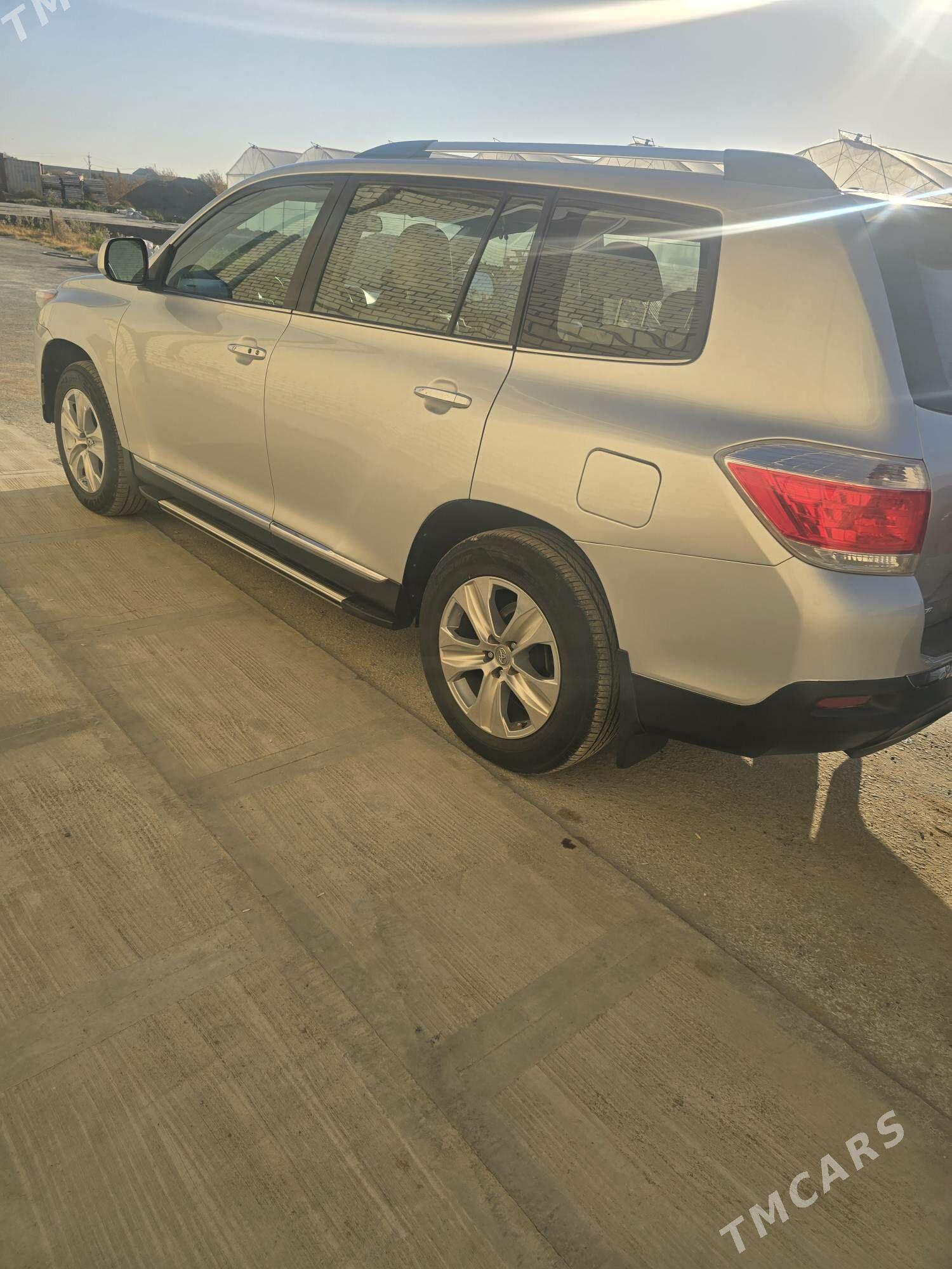 Toyota Highlander 2011 - 350 000 TMT - Сакарчага - img 2