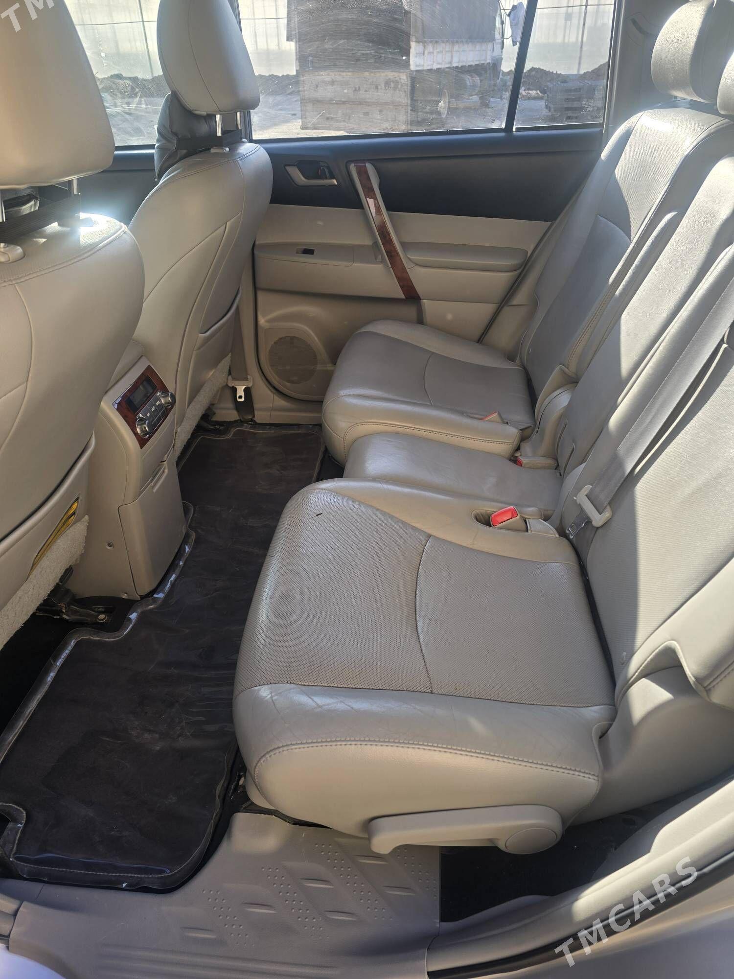 Toyota Highlander 2011 - 350 000 TMT - Сакарчага - img 4