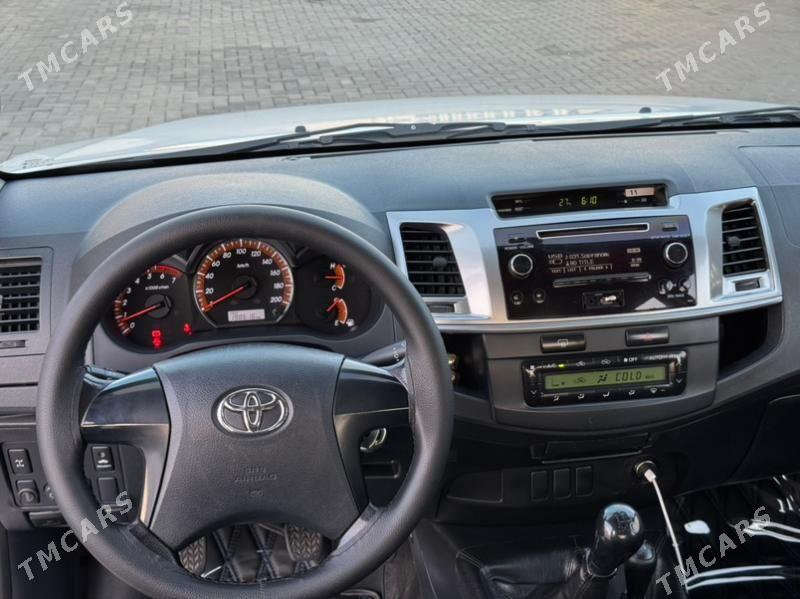Toyota Hilux 2014 - 445 000 TMT - Туркменбаши - img 5