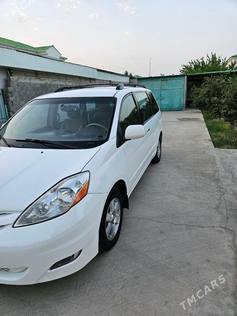 Toyota Sienna 2009 - 200 000 TMT - Aşgabat - img 3