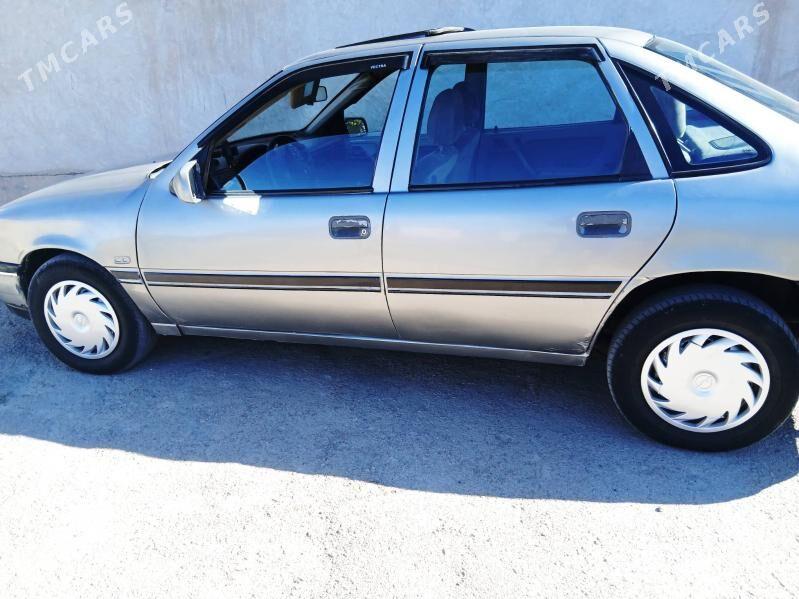 Opel Vectra 1992 - 37 000 TMT - Gubadag - img 3