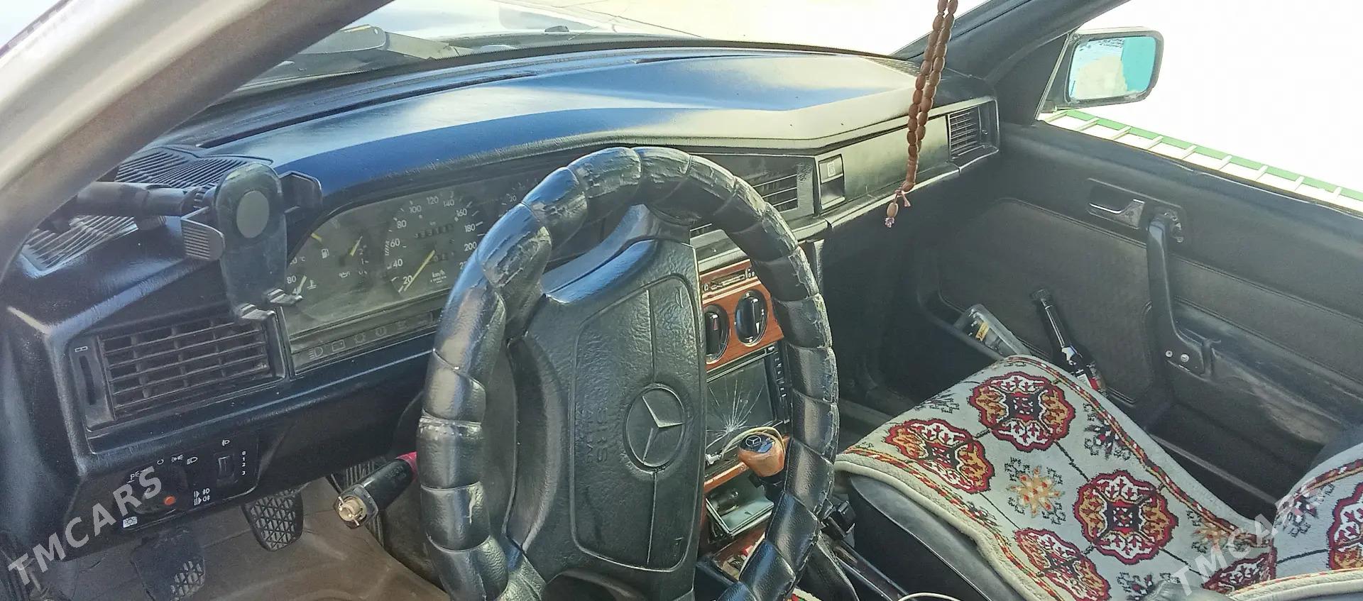 Mercedes-Benz 190E 1993 - 20 000 TMT - Türkmenabat - img 4