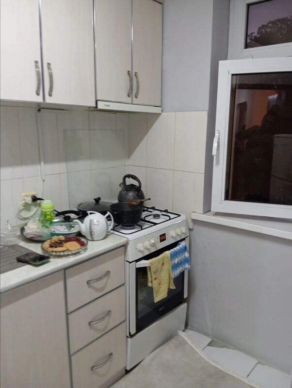 30 мкр 3 этаж 1 ком срочно - 30 mkr - img 4