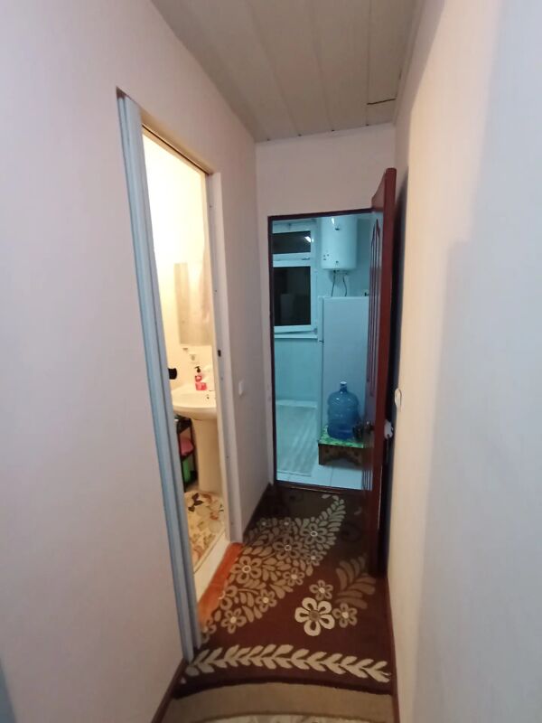 30 мкр 3 этаж 1 ком срочно - 30 mkr - img 2