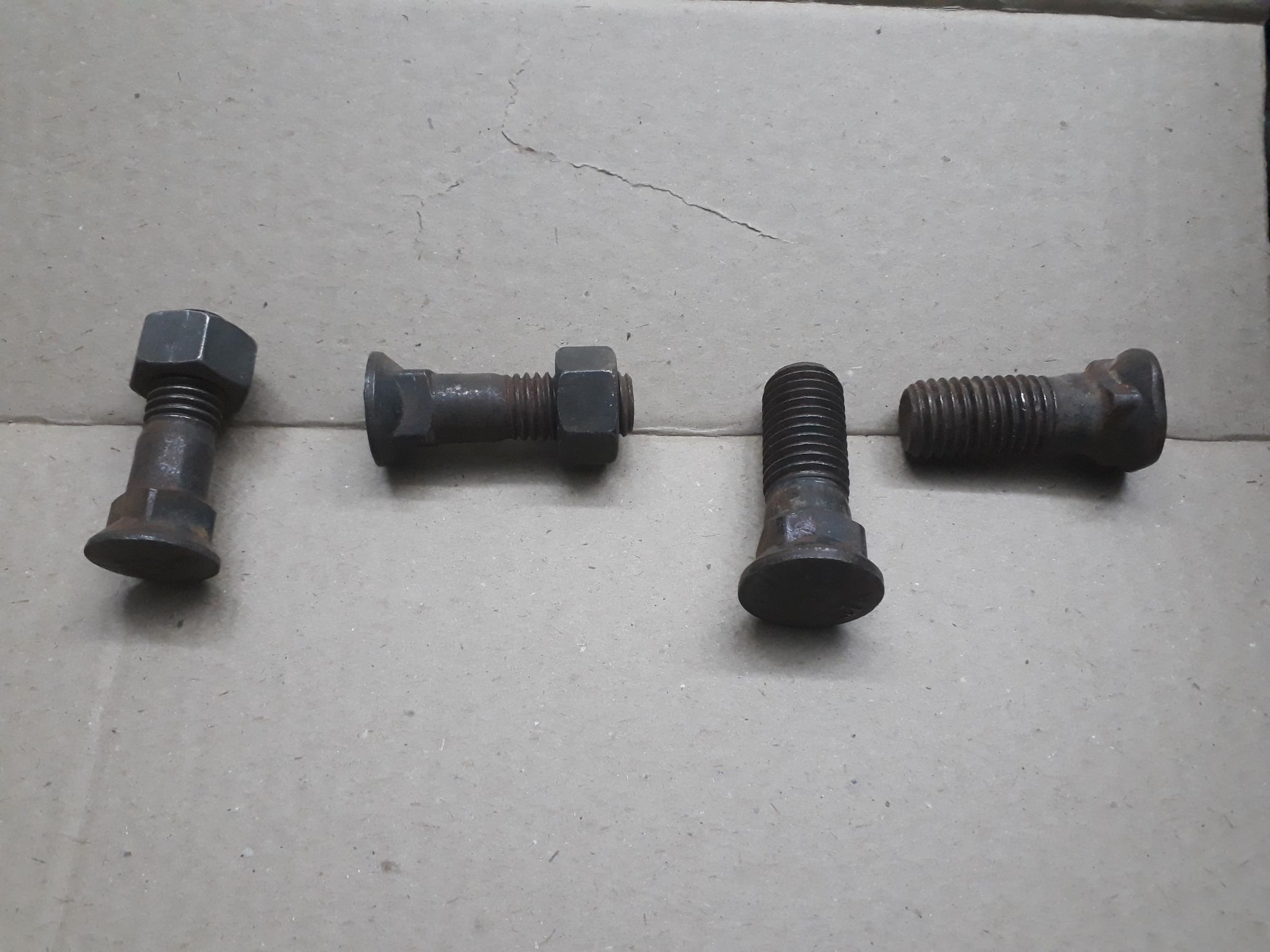 болты. КАТ. БУЛЬДОЗЕР 45 TMT - Бузмеин - img 2