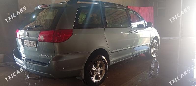 Toyota Sienna 2006 - 230 000 TMT - Кёнеургенч - img 5