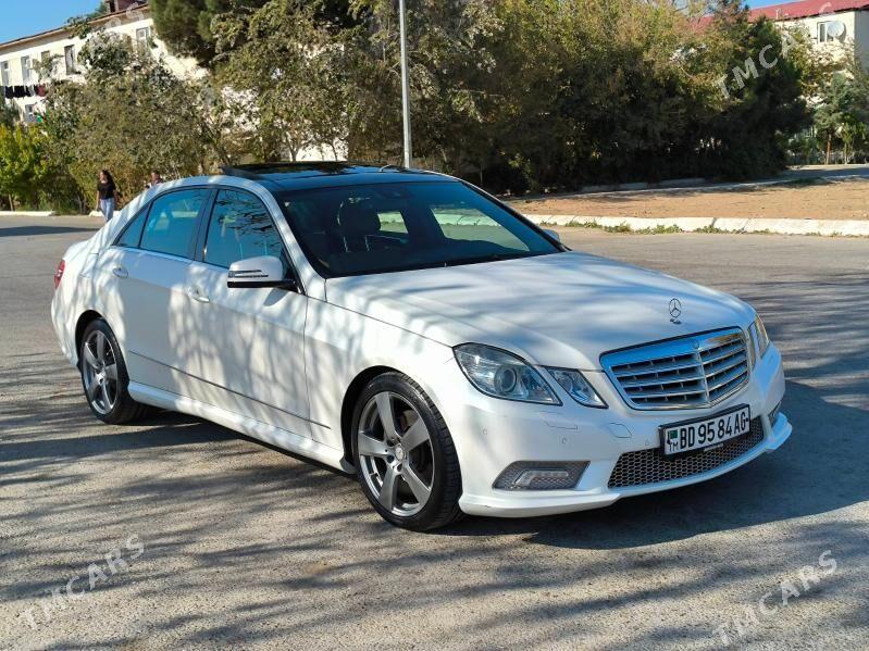 Mercedes-Benz W212 2011 - 335 000 TMT - Ашхабад - img 4