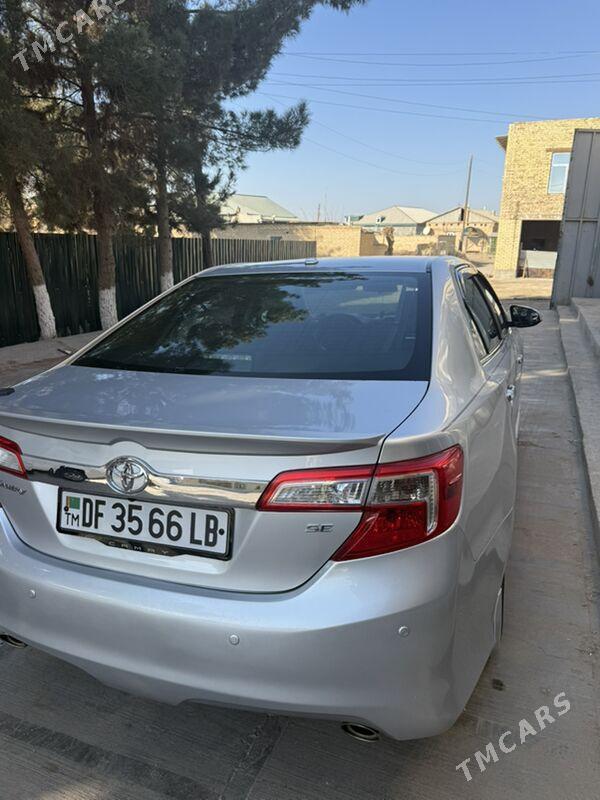 Toyota Camry 2012 - 250 000 TMT - Дянев - img 9