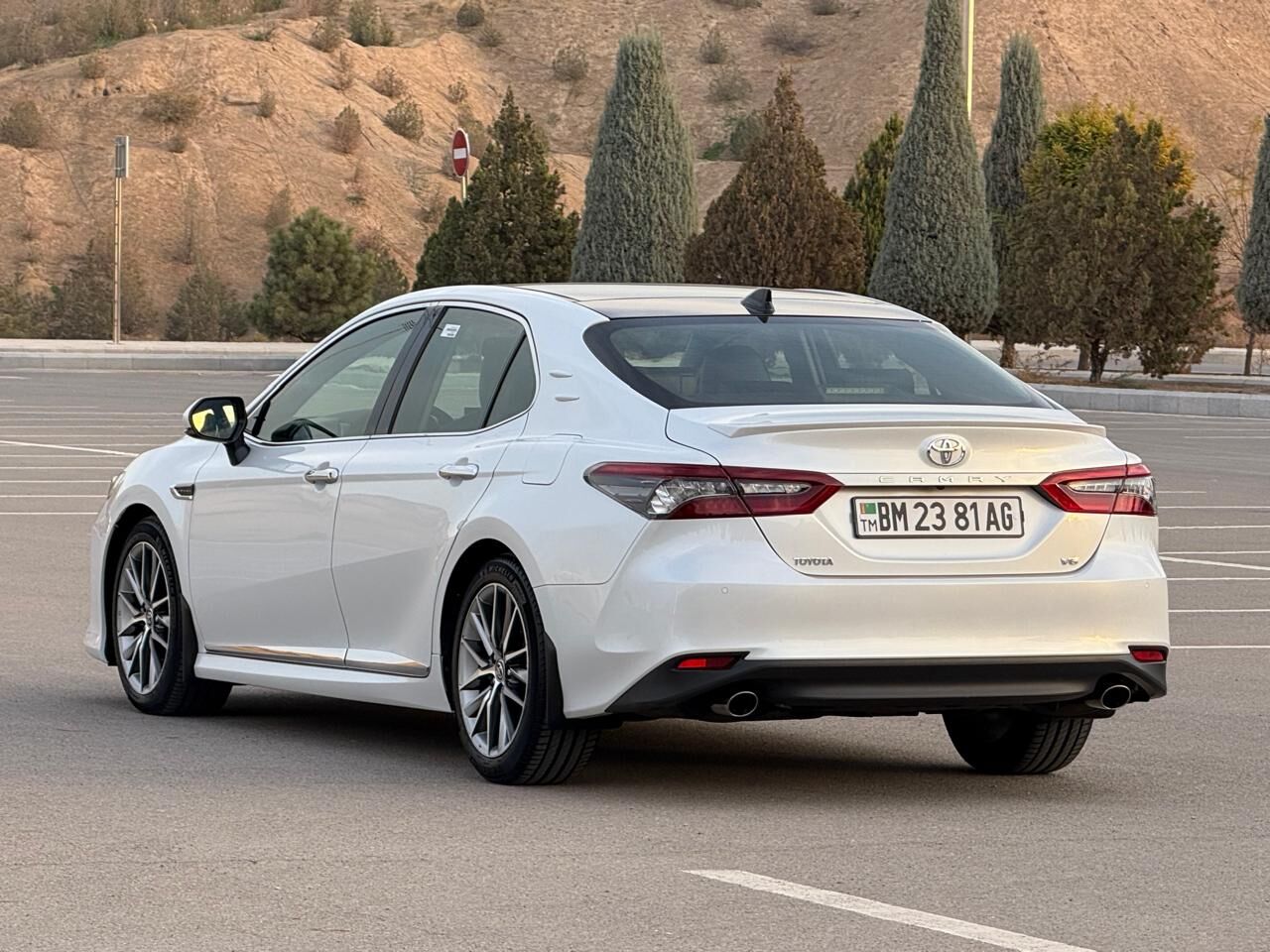 Toyota Camry 2022 - 638 000 TMT - Ашхабад - img 4