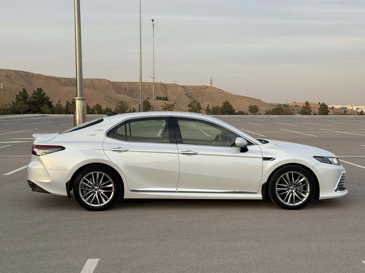 Toyota Camry 2022 - 638 000 TMT - Ашхабад - img 6