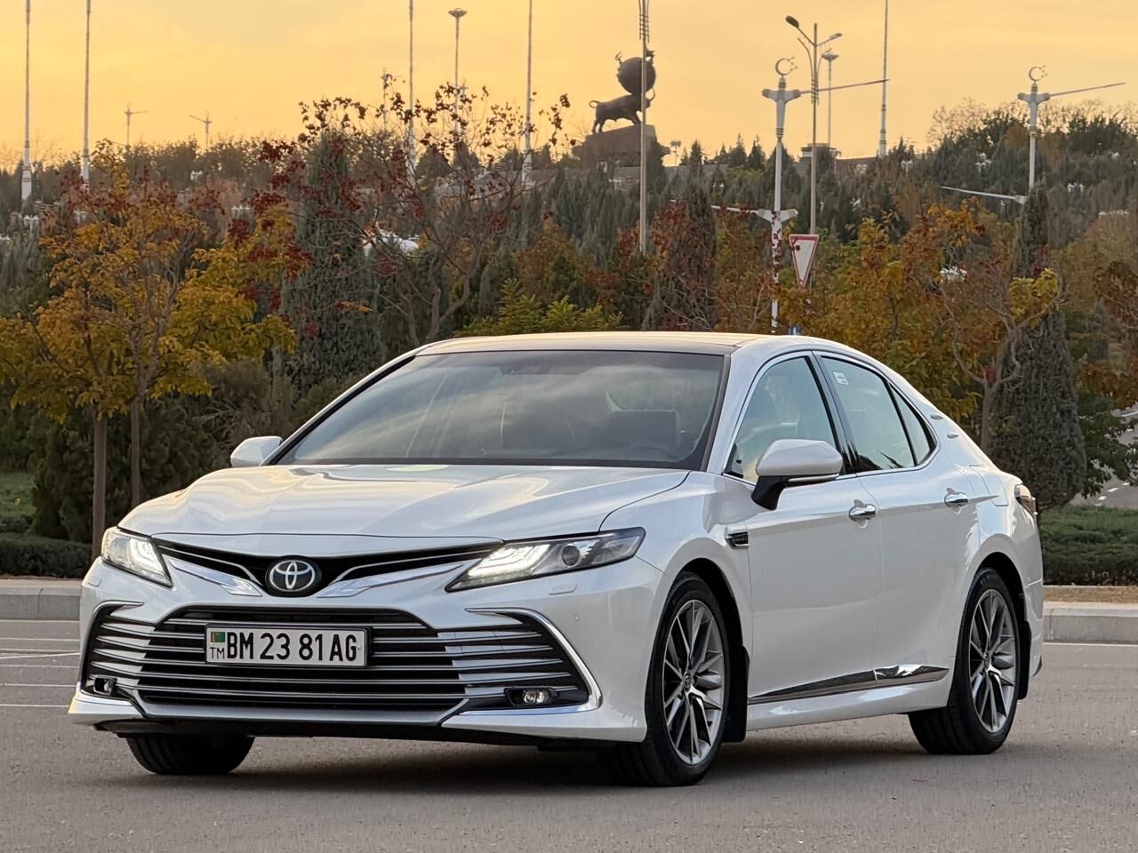 Toyota Camry 2022 - 638 000 TMT - Ашхабад - img 1
