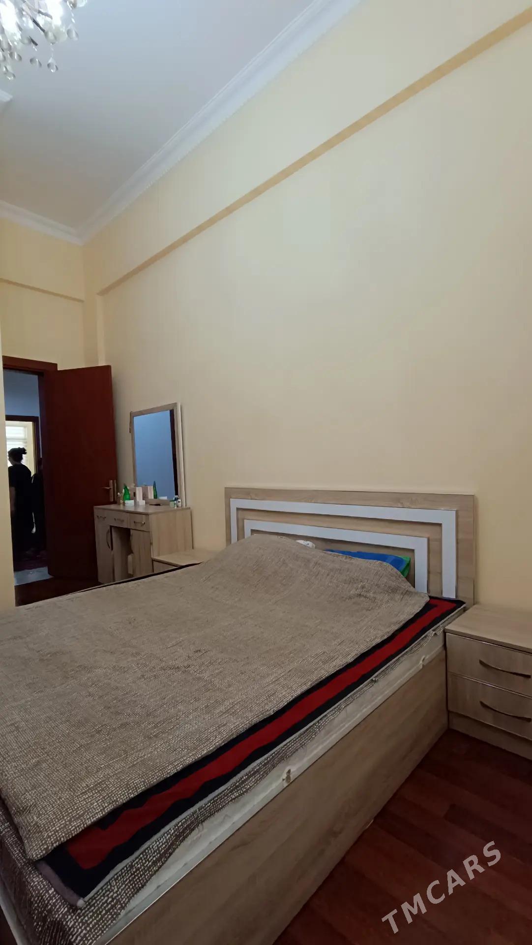 Элитка Подвойского 3ком 5этаж - Ашхабад - img 4