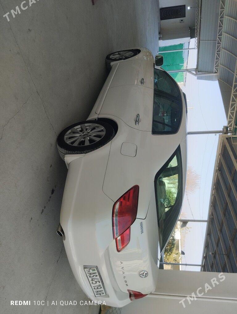 Toyota Avalon 2005 - 240 000 TMT - Бахарден - img 4