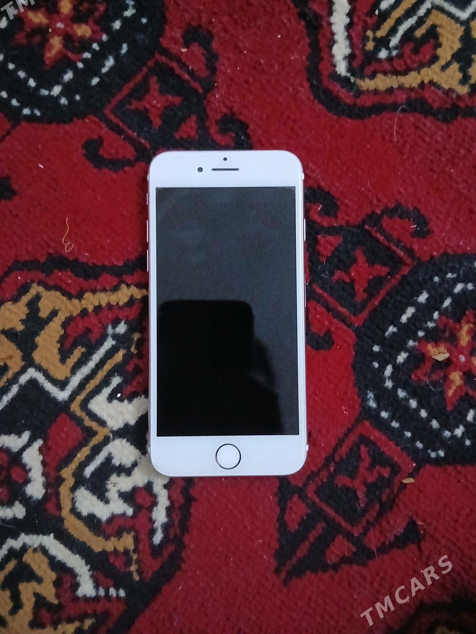 IPhone 7 - Гурбансолтан Едже - img 1