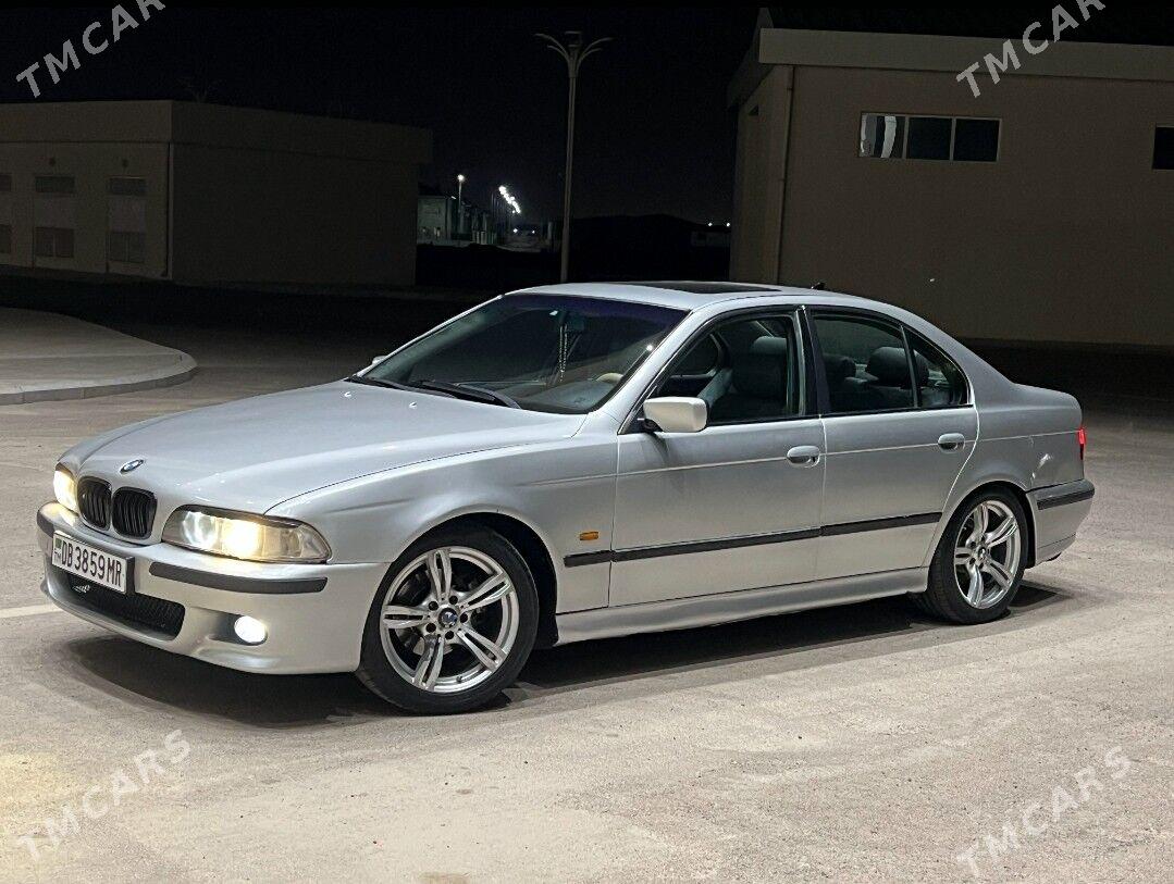 BMW E39 1998 - 112 000 TMT - Mary - img 2