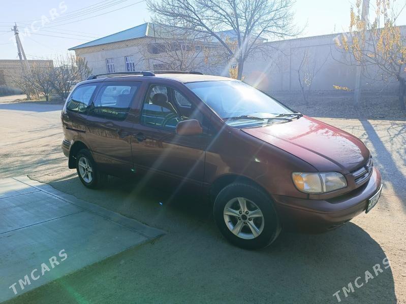 Toyota Sienna 1999 - 130 000 TMT - Daşoguz - img 2