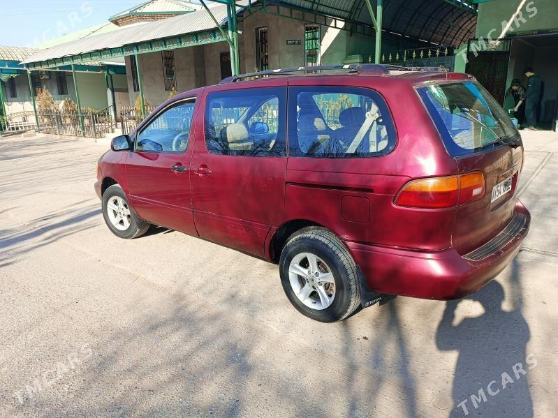 Toyota Sienna 1999 - 130 000 TMT - Daşoguz - img 3