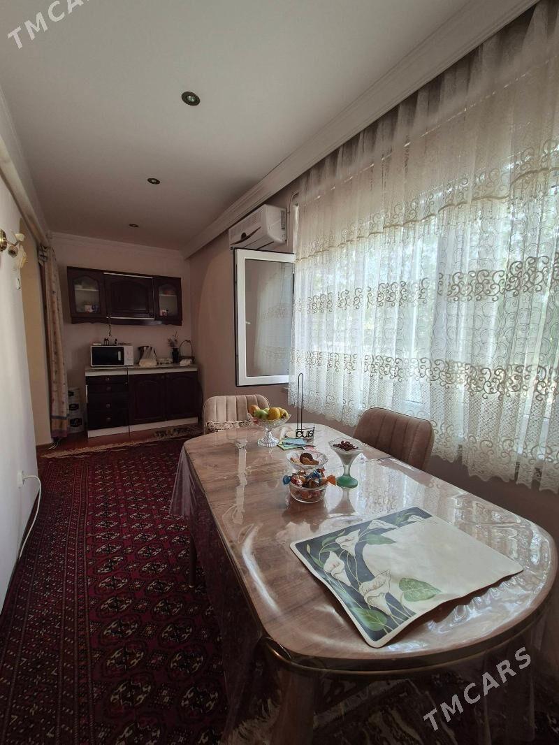 4 mkr 4 komnaty 1 etaj - 4 мкр - img 4