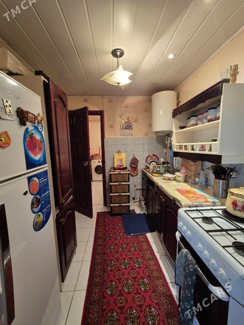 4 mkr 4 komnaty 1 etaj - 4 мкр - img 5