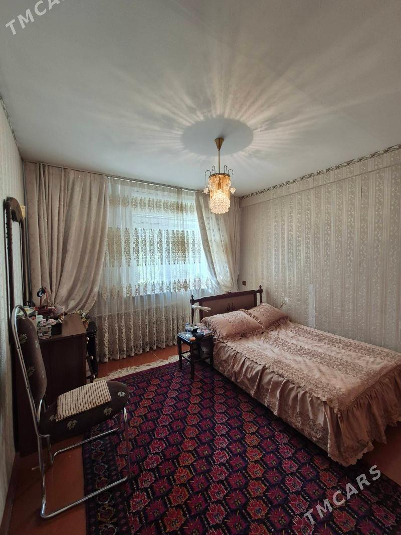 4 mkr 4 komnaty 1 etaj - 4 мкр - img 3