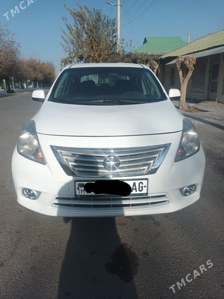 Nissan Versa 2011 - 130 000 TMT - Hitrowka - img 1