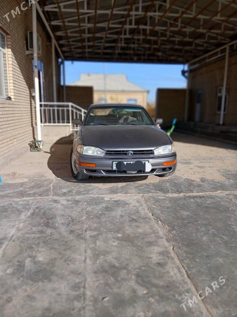 Toyota Camry 1993 - 91 000 TMT - Мары - img 1