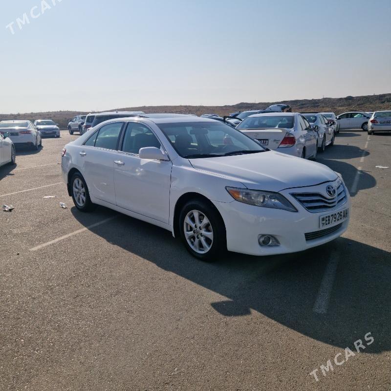 Toyota Camry 2010 - 187 000 TMT - Теджен - img 4