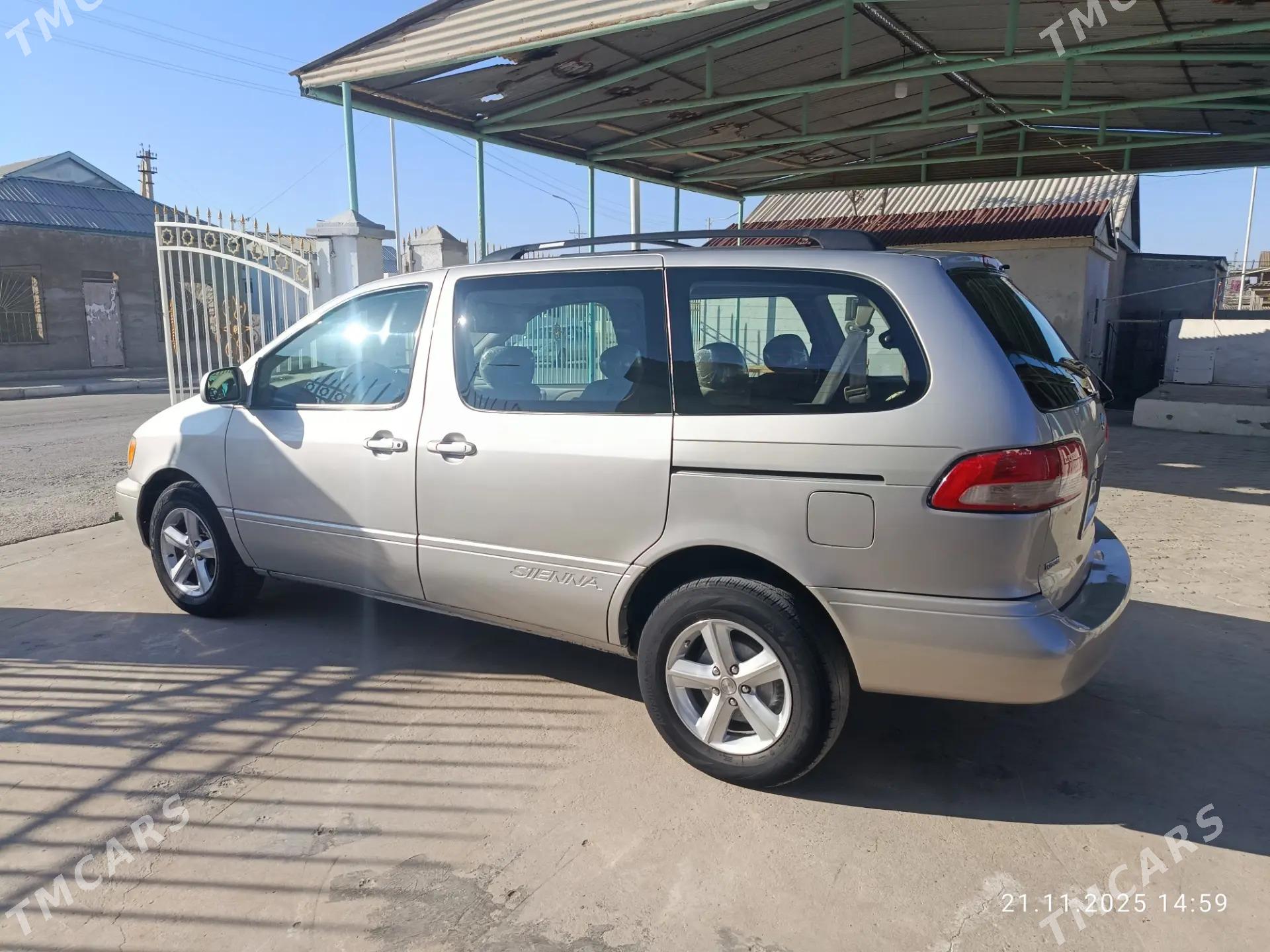 Toyota Sienna 2002 - 170 000 TMT - Эсенгулы - img 2