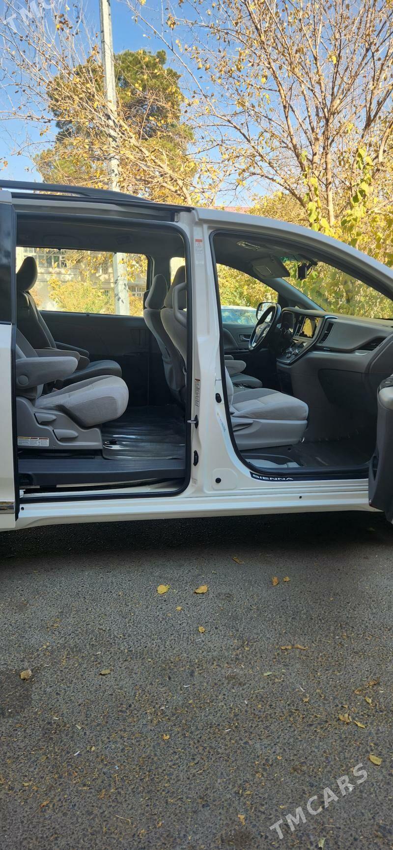 Toyota Sienna 2015 - 365 000 TMT - Ашхабад - img 9