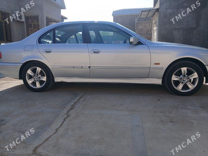 BMW E39 1997 - 65 000 TMT - Türkmenbaşy - img 3