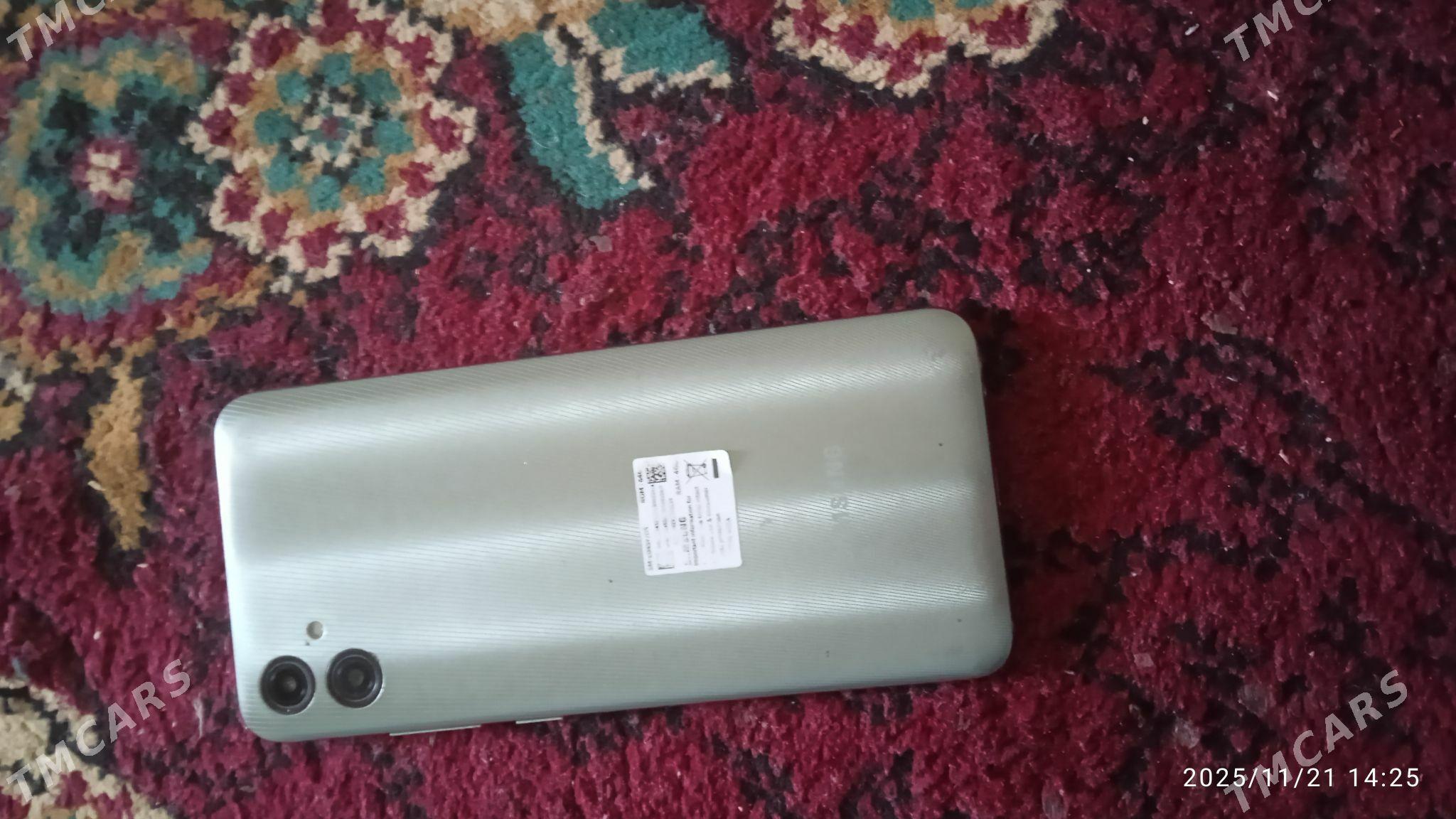 Samsung F 04 - Шабатский этрап - img 2