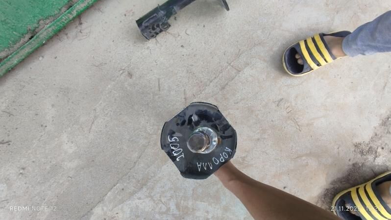 Amartizator Corolla 2005 150 TMT - Кëши - img 3