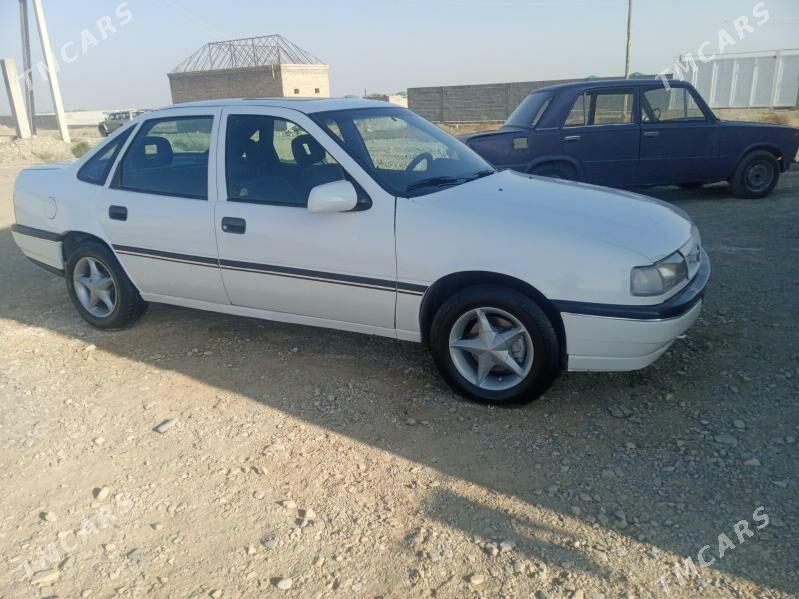 Opel Vectra 1992 - 35 000 TMT - Бахарден - img 5