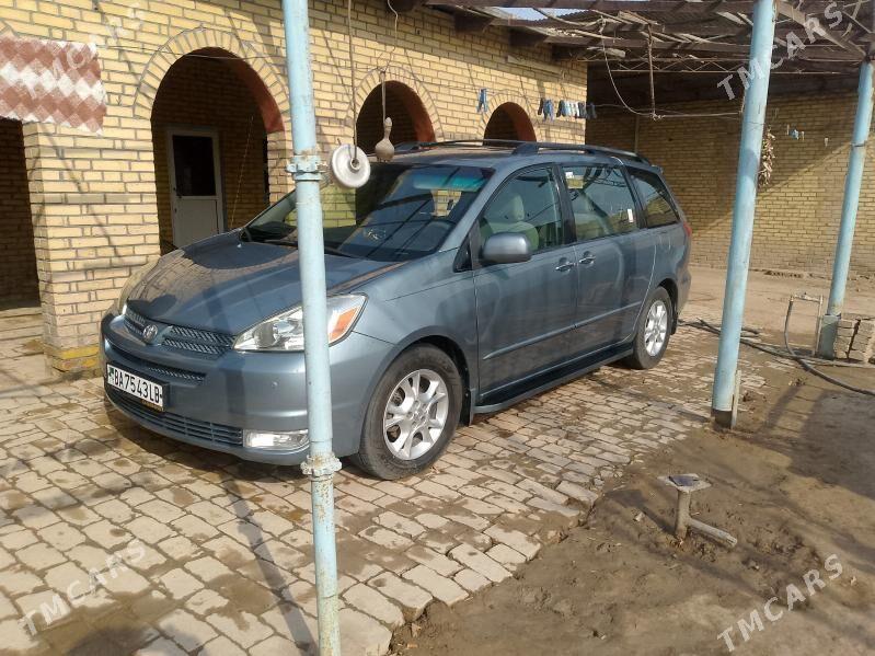 Toyota Sienna 2004 - 230 000 TMT - Халач - img 4