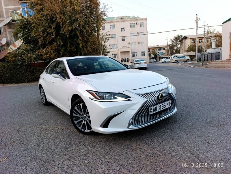 Lexus ES 350 2019 - 440 000 TMT - Мары - img 1