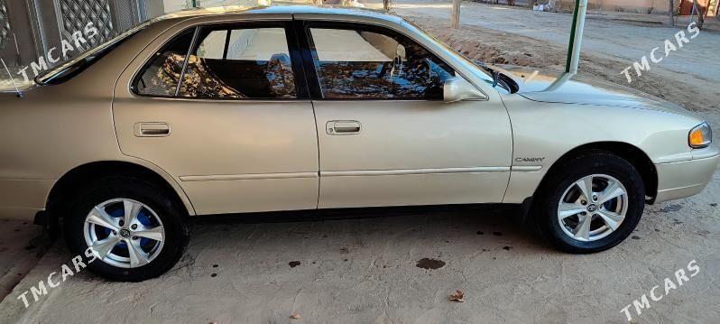 Toyota Camry 1994 - 100 000 TMT - Garabekewül - img 4