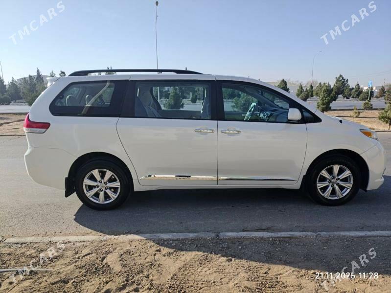 Toyota Sienna 2012 - 285 000 TMT - Балканабат - img 4