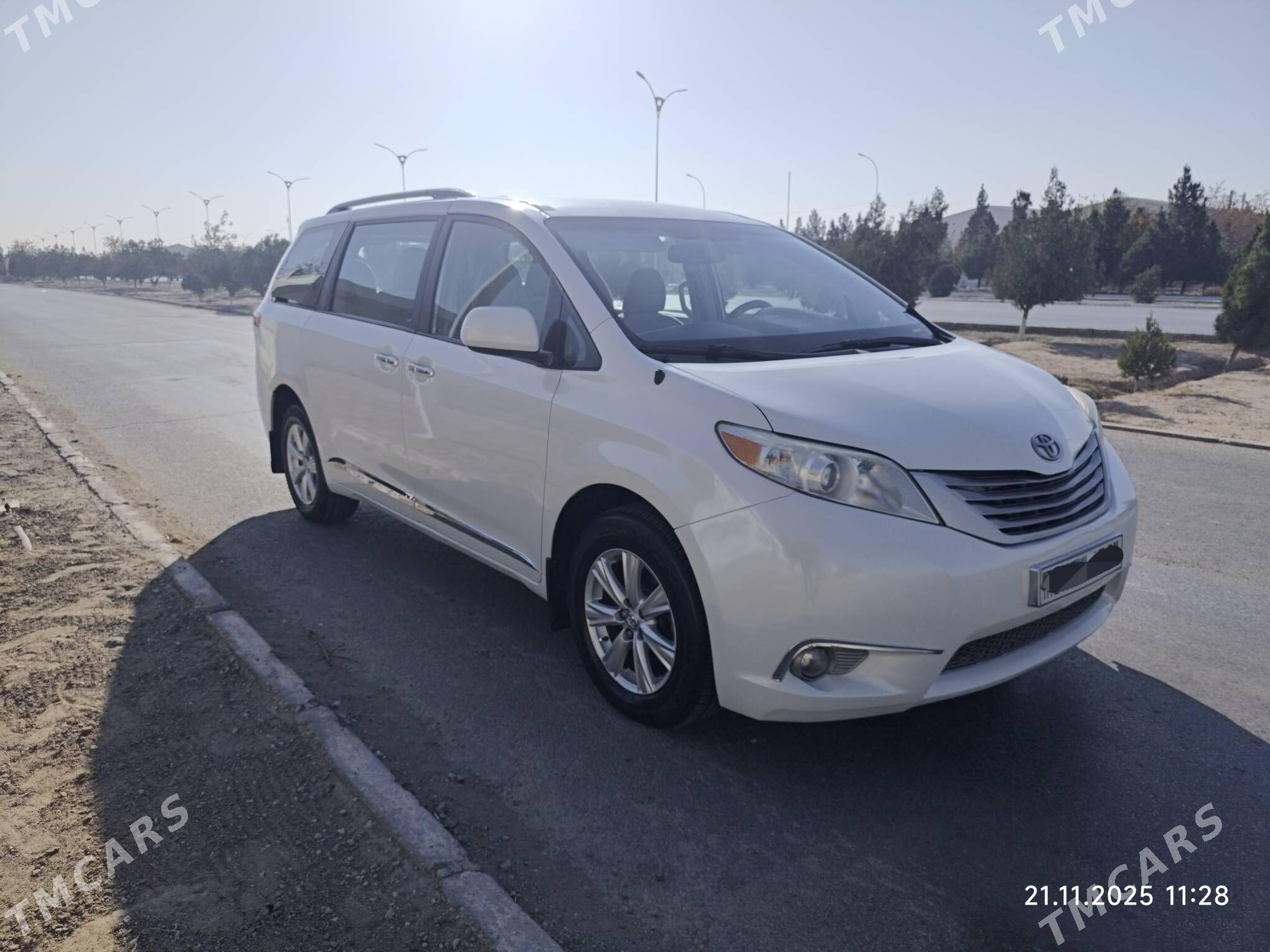 Toyota Sienna 2012 - 285 000 TMT - Балканабат - img 2