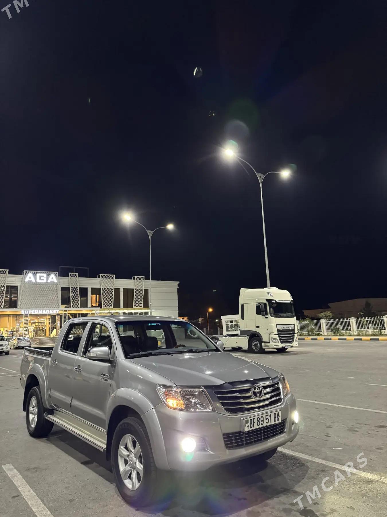 Toyota Hilux 2015 - 380 000 TMT - Türkmenbaşy - img 6
