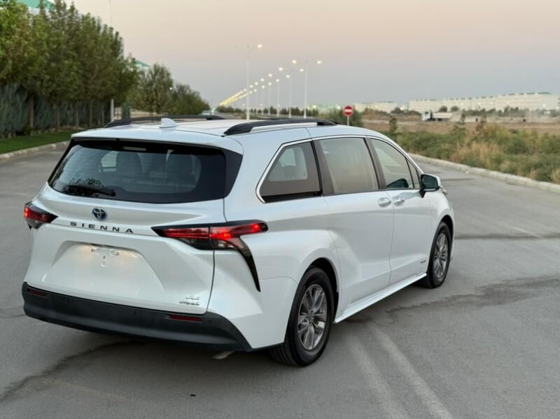 Toyota Sienna 2021 - 495 000 TMT - Aşgabat - img 3