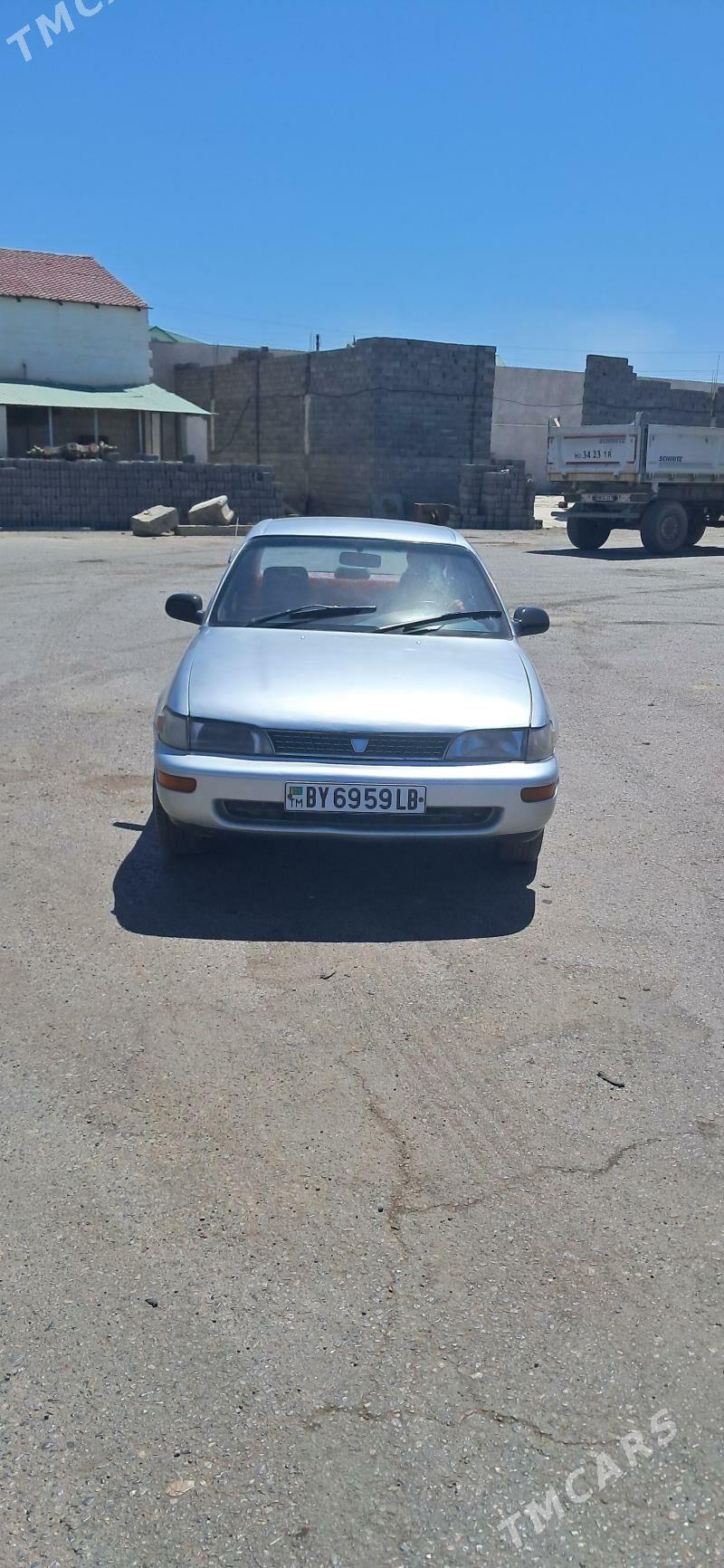 Toyota Corolla 1994 - 45 000 TMT - Türkmenabat - img 1