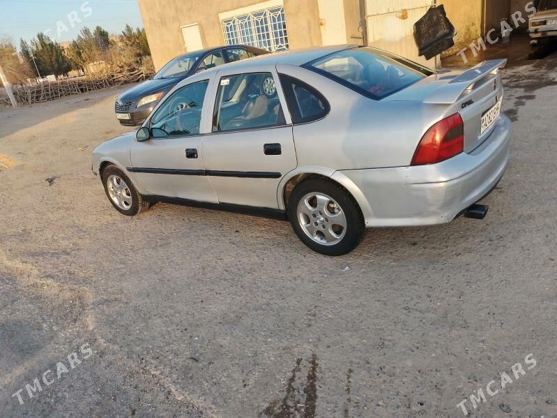 Opel Vectra 1999 - 40 000 TMT - Мургап - img 3