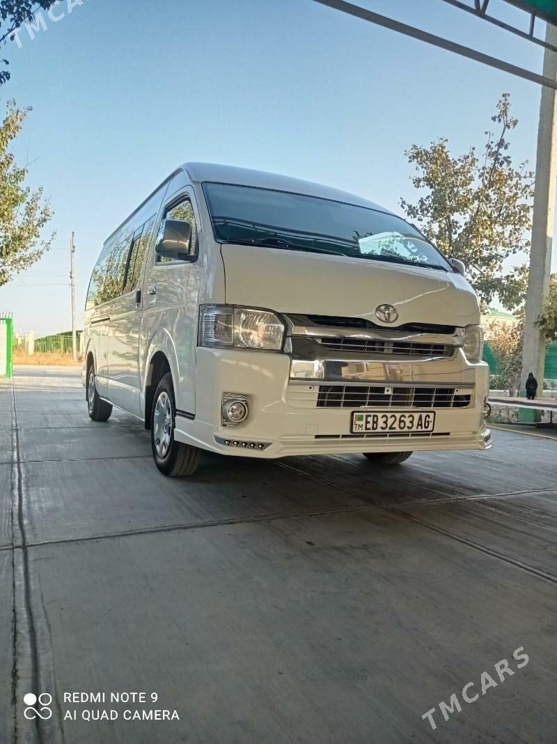 Toyota Hiace 2005 - 325 000 TMT - Büzmeýin - img 4